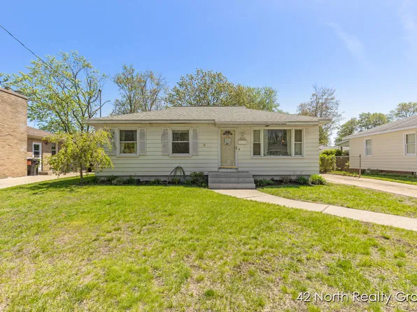 4220 Illinois Ave SW, Wyoming, MI 49509