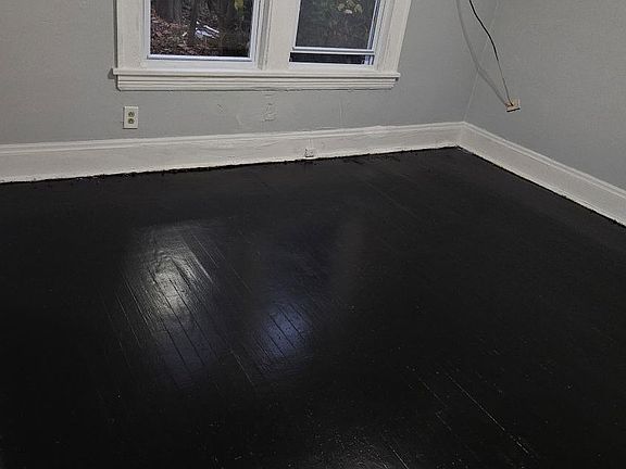 4th image of 3390 E 143rd St #3