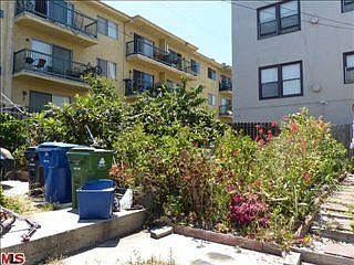 4th image of 338 N Heliotrope Dr