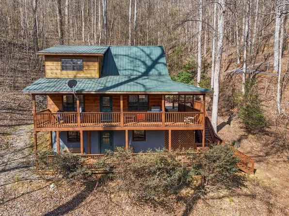 6205 Trevor Way, Young Harris, GA 30582