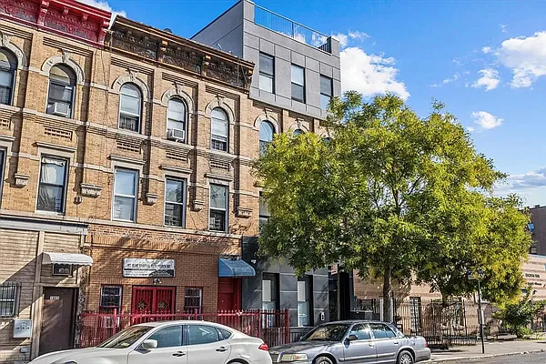 Rented by Compass | media 29