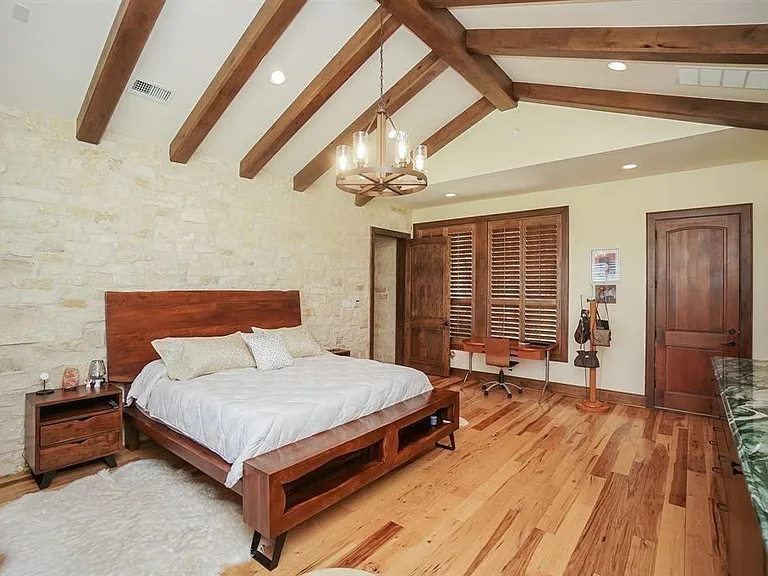 825 Grubbs Rd — Photo 30