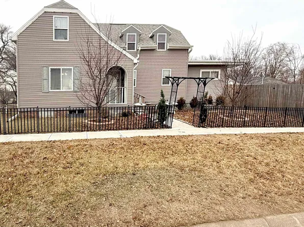 314 W 2nd St, Oakland, NE 68045