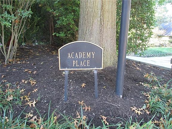 Welcome to 100 Academy Place...Easy living..in a village location.