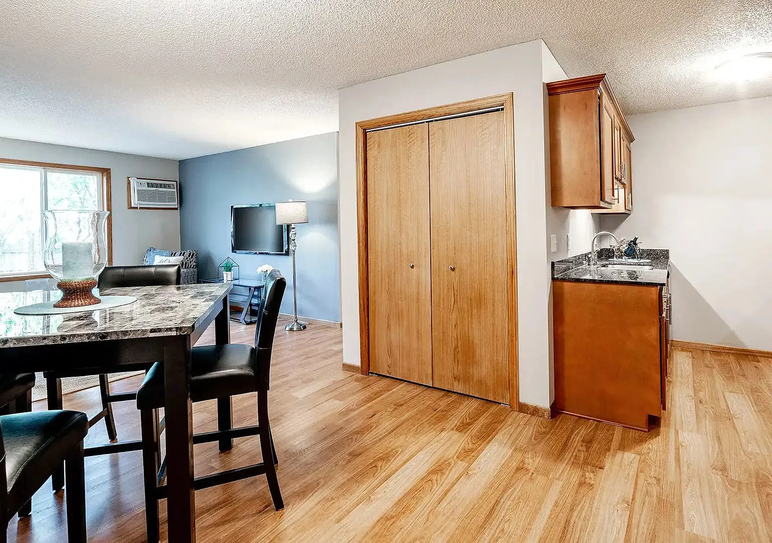Birchview Apartments — Photo 3