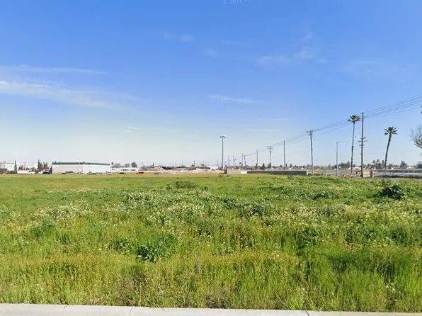 1279 Montclaire Dr, Ceres, CA 95307