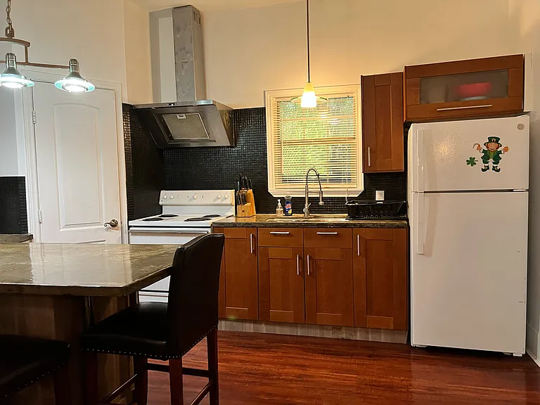 1602 Francis St #2 — Photo 3