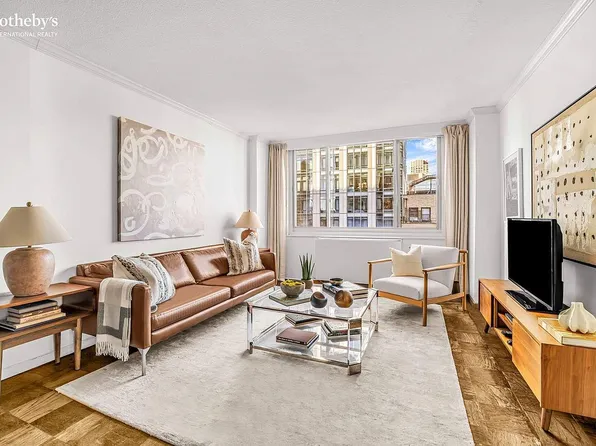 2025 Broadway APT 18D, New York, NY 10023