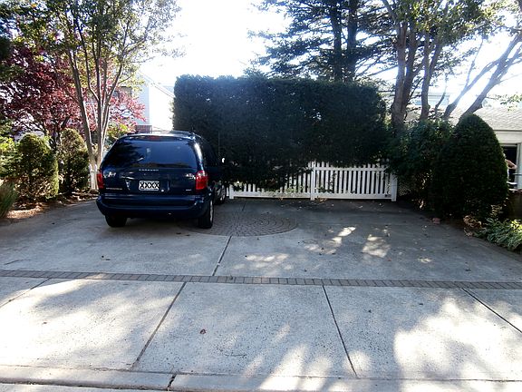 Private Parking 4 Cars