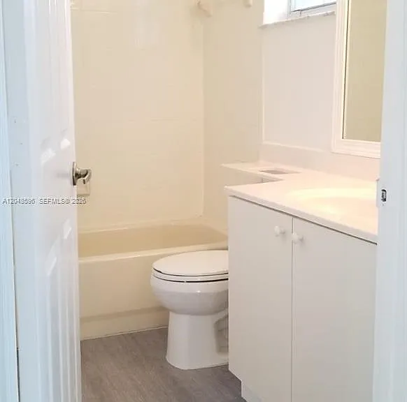 2420 NW 137th Ter — Photo 16
