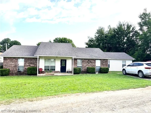 102 Pierce Loop, Wister, OK 74966