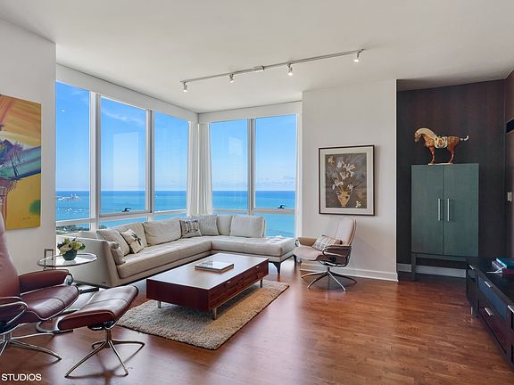 5th image of 1201 S Prairie Ave APT 2803