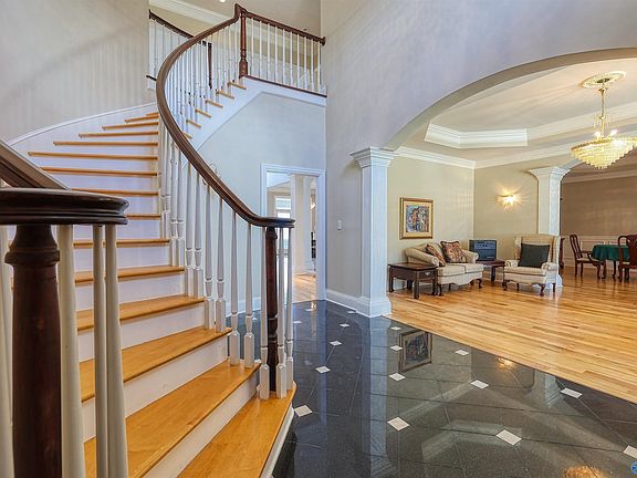 2nd image of 5 Saint Charles Rd SE