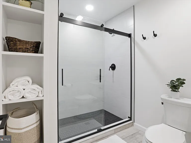 12845 Mill Brook Ct — Photo 33