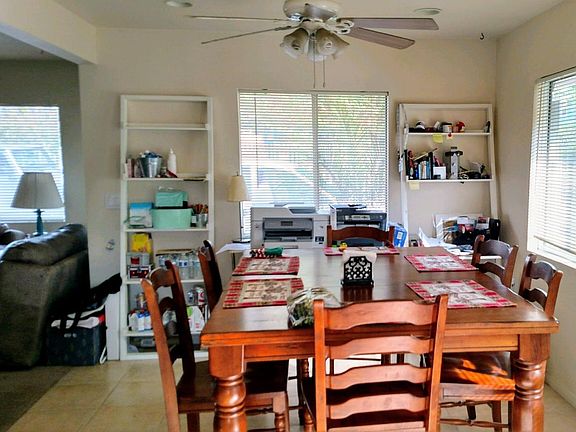 Dining area, open floor plan with the kitchen, can lighting