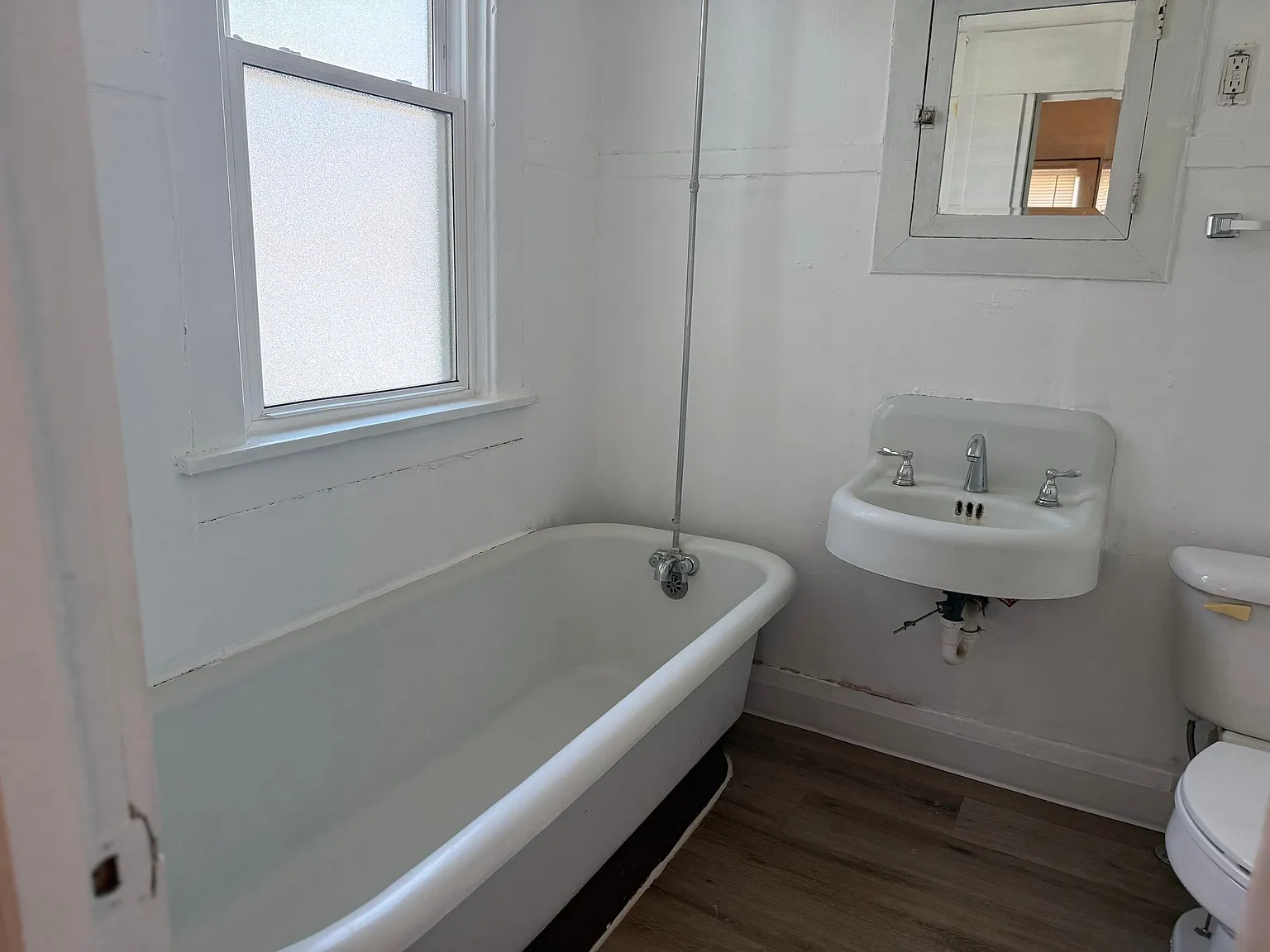 131 Broadwater Ave - 1 — Photo 2