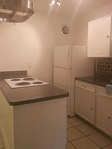 222 London Ave #218 — Photo 3