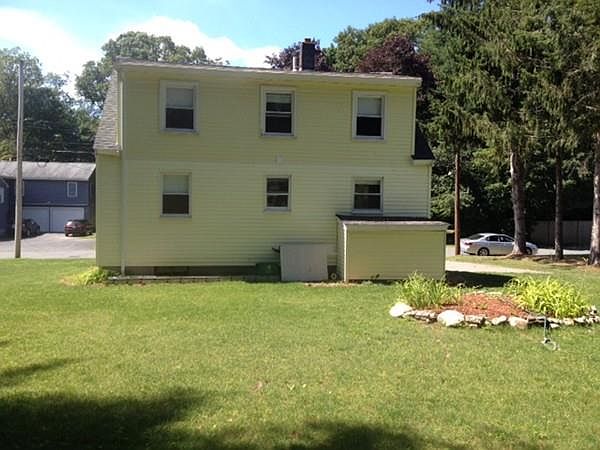 2nd image of 20 Long St