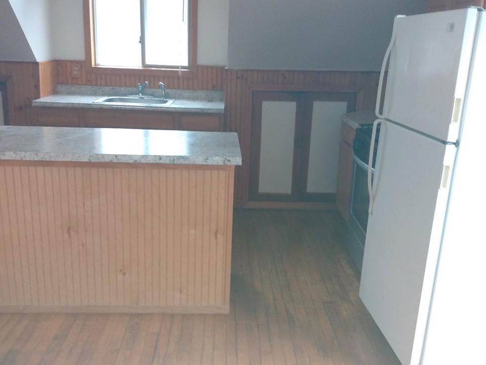 2nd image of 63 Gorham Ave #Top