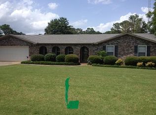 302 Laurel St, Tuscumbia, AL 35674