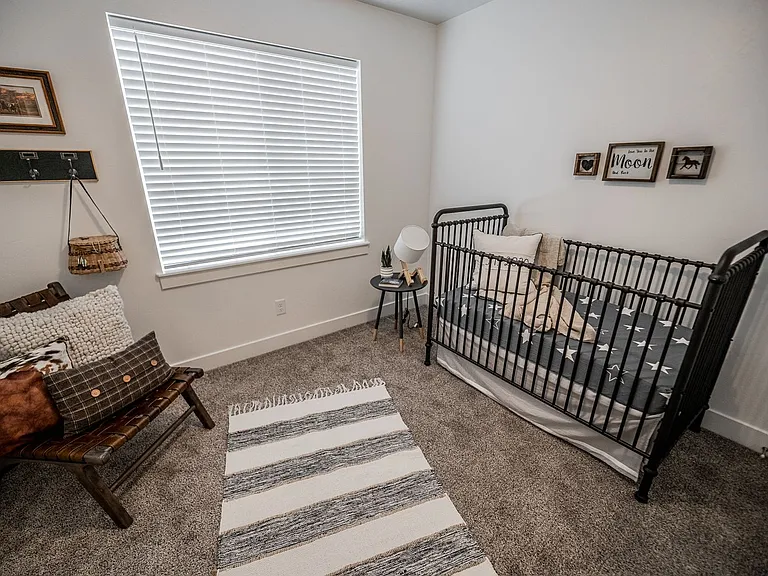 253 E 550 N — Photo 10