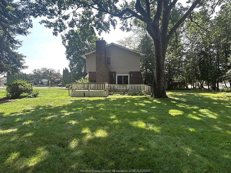 1720 Orford St — Photo 4