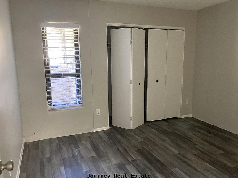 312 Bridge St — Photo 4
