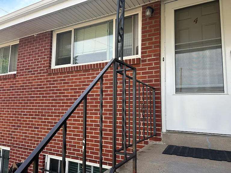 1614 Violet St #4 — Photo 3