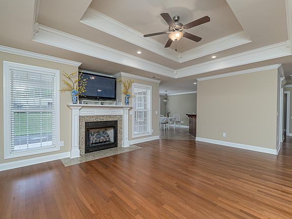 4th image of 212 Wes Ashley Dr