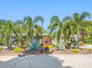 250 Bel Forest Dr, Belleair Bluffs, FL 33770