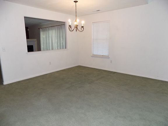 4th image of 115 Buttonwood Ln