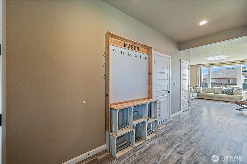 5th image of 502 NE L Street