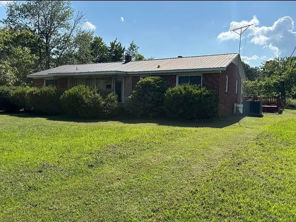 206 Chandler Dr, Hohenwald, TN 38462