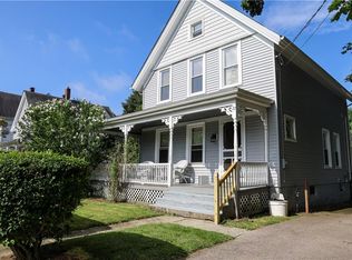 27 Chester Ave, Westerly, RI 02891