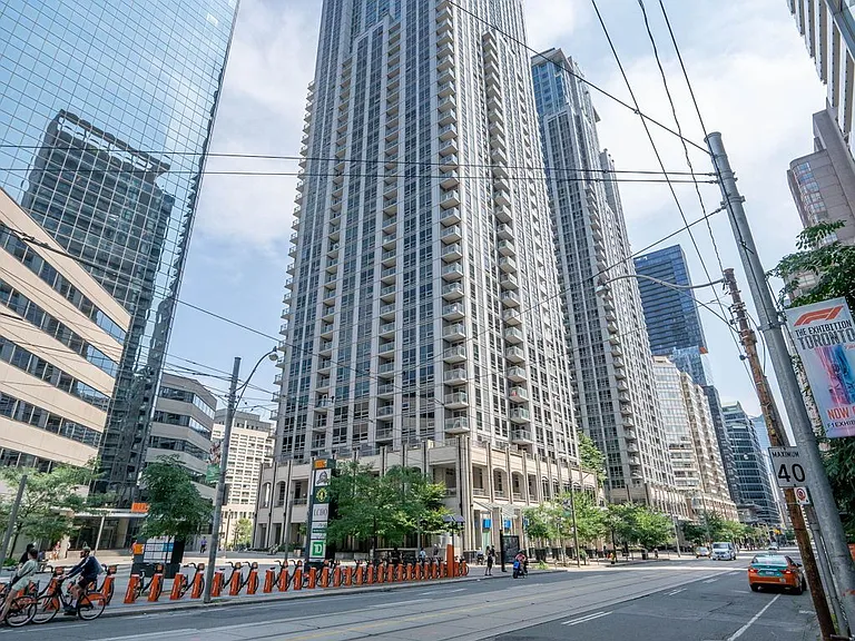 763 Bay St #307 — Photo 3