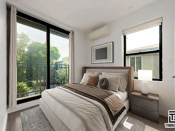 5th image of 753 Lexington Ave #2R