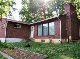 1244 Castlewood Ln, Bluefield, WV 24701