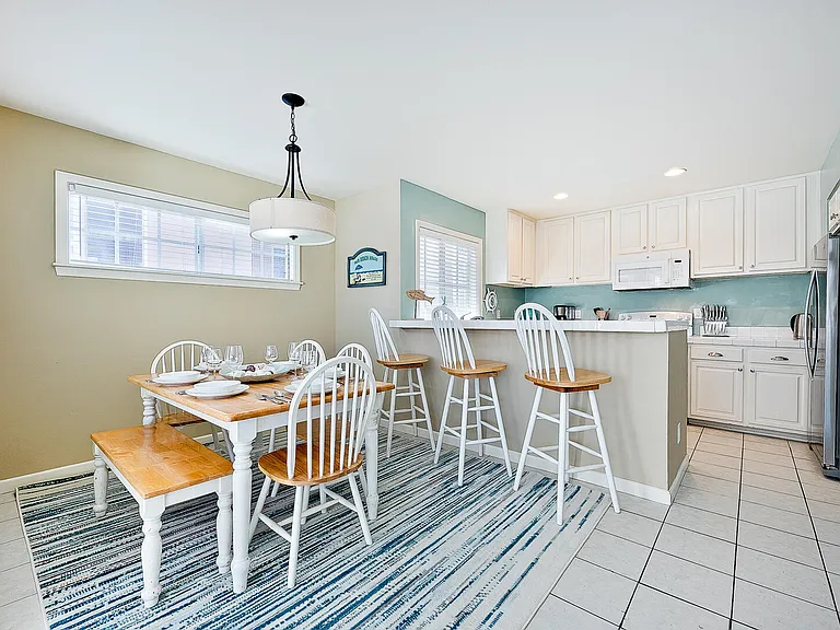 722 Isthmus Ct — Photo 6