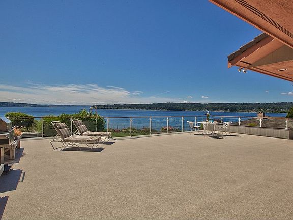 Deck with Miles of View