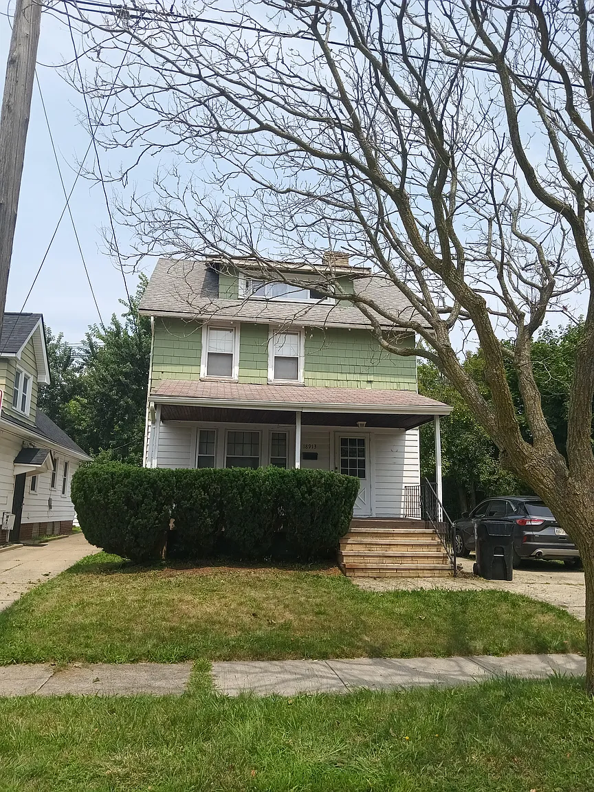 18913 Cherokee Ave photo 1