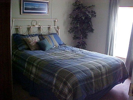 5th image of 4131 White Oak Dr