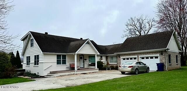 1st image of 810 Worchester Ave