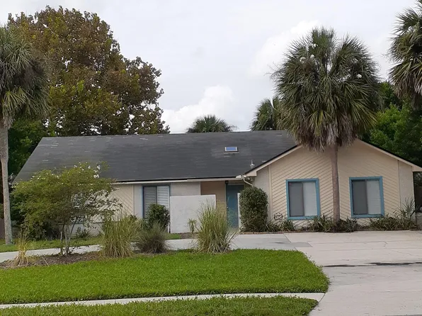 1886 Seminole Rd, Atlantic Beach, FL 32233