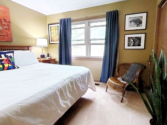 Master Bedroom - River View