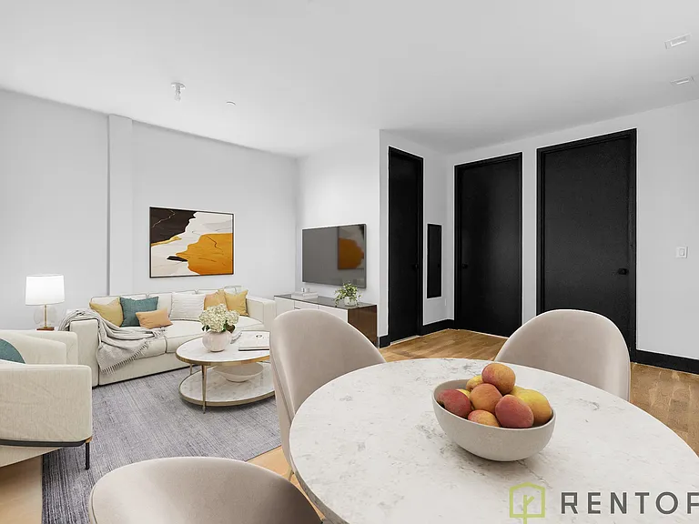 484 Seneca Ave #2C — Photo 2