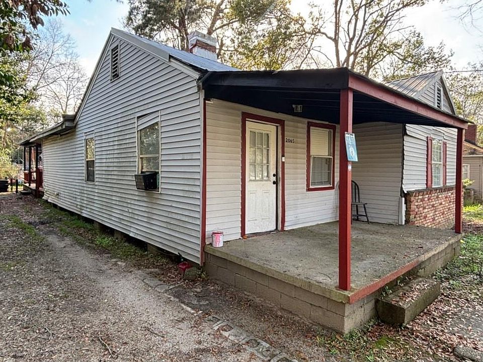 2nd image of 2065 Stockton Dr