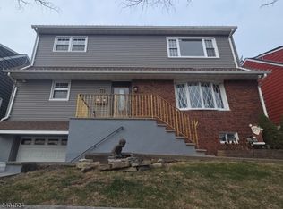 413 Farnham Ave, Lodi, NJ 07644