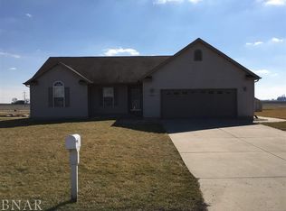 502 E Clay St, El Paso, IL 61738