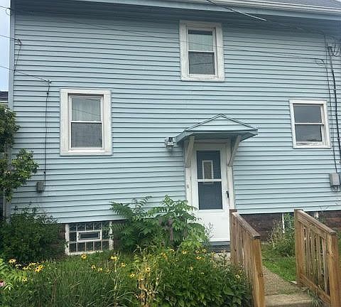 5th image of 195 Water St