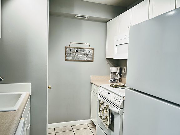 2nd image of 3124 Us Highway 441 SE APT E4